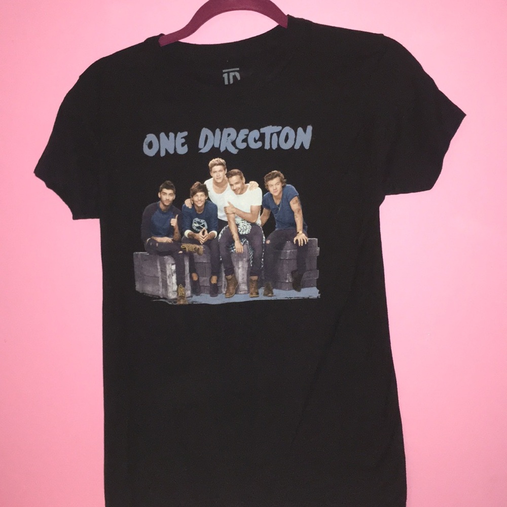 2 for 1! 1d shirts!